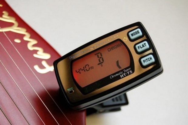 What Is A Chromatic Guitar Tuner Ultimate Guide Sharpens