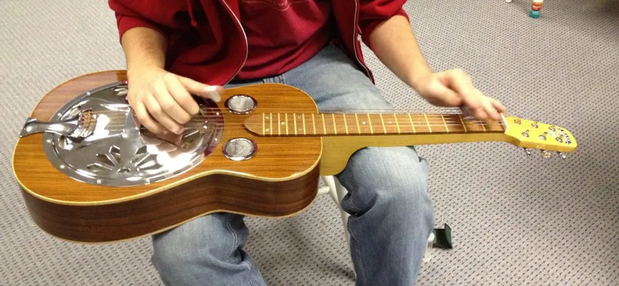 Dobro Guitar What is it? Types and Complete Review Sharpens