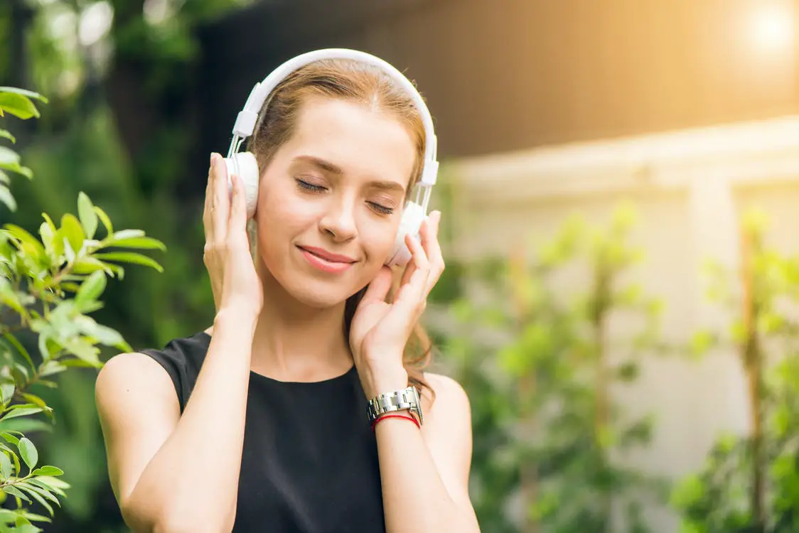 how-music-therapy-promotes-emotional-health-sharpens